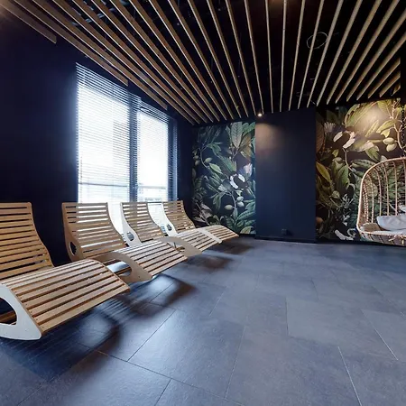 - Center - Chic And Luxury - S59 *