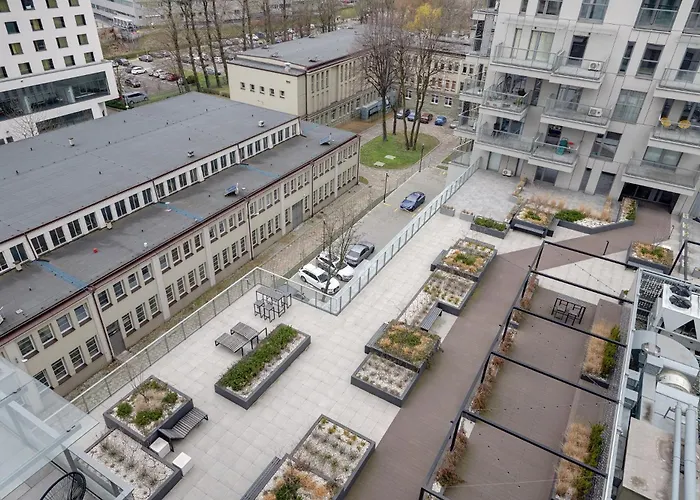 - Center - Chic And Luxury - S59 *